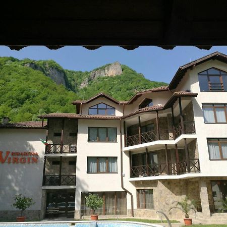 Family Hotel Virgin Рибариця Екстер'єр фото
