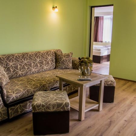 Family Hotel Virgin Рибариця Екстер'єр фото