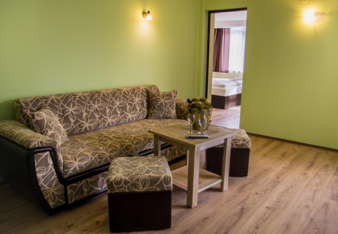 Family Hotel Virgin Рибариця Екстер'єр фото